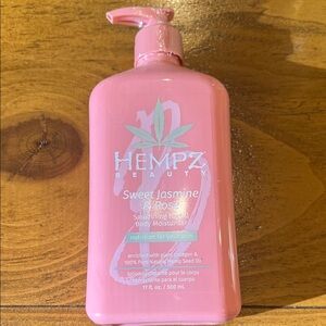 Hempz Sweet Jasmine & Rose Body Moisturizer